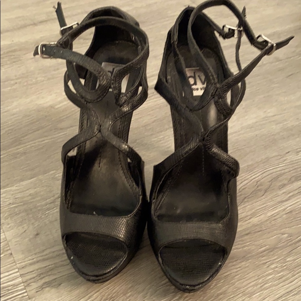 Black Dolce Vita heels size 9
